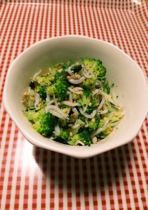 お弁当に！栄養満点ブロッコリーふりかけ-レシピのメイン写真