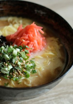 カップ麺で本格豚骨ラーメン-レシピのメイン写真
