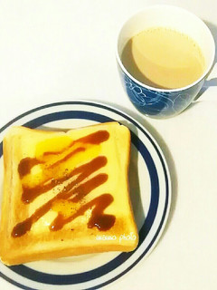 カレーチーズトーストに蜂蜜-レシピのメイン写真