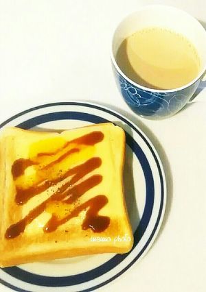 カレーチーズトーストに蜂蜜-レシピのメイン写真