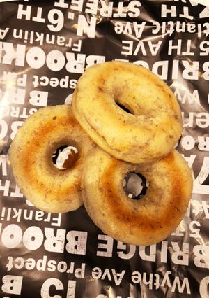 しっとり食感☆バナナハニー焼きドーナツ-レシピのメイン写真