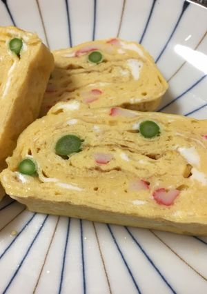 カニカマとベビーアスパラのカラフル卵焼き-レシピのメイン写真