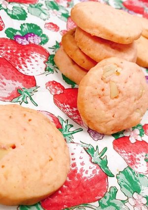 桜とホワイトチョコのクッキー-レシピのメイン写真