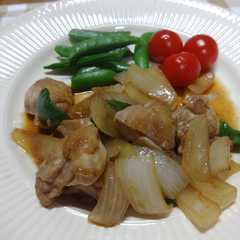 รูปของ 新たまねぎとチキンの炒めもの（丸新本家）