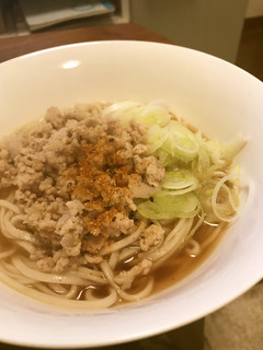 かけそばに一工夫。かんたん鶏そぼろそば-レシピのメイン写真