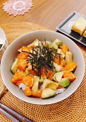 サーモンアボカド丼-レシピのメイン写真