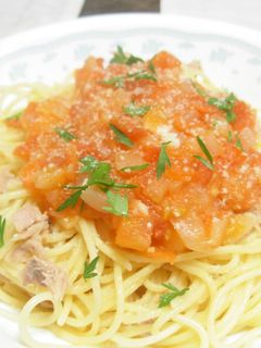 ワインで煮込んだトマトソース&ツナパスタ-レシピのメイン写真