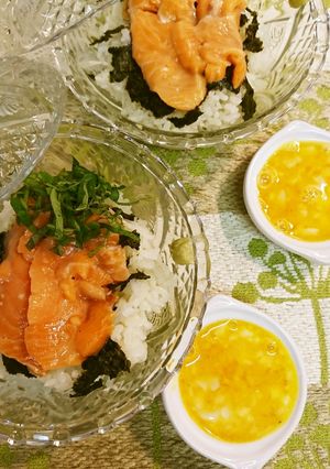 サーモン温玉かけ丼-レシピのメイン写真