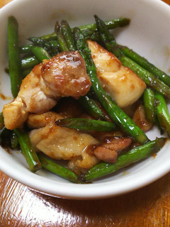 簡単!鶏肉とアスパラのドレッシング炒め-レシピのメイン写真
