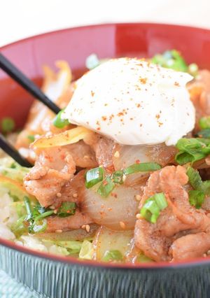 ～豚こま肉～照り焼きクリチ豚丼！-レシピのメイン写真