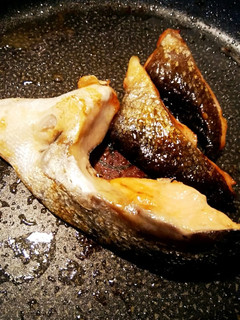 ☆鮭のカマやアラはフライパンで☆-レシピのメイン写真