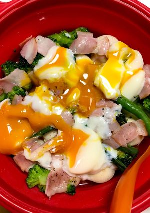 里芋ブロッコリー ベーコンのホットサラダ-レシピのメイン写真