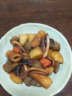 イカのゲソとじゃがいもの煮物-レシピのメイン写真