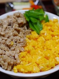簡単ウマ 鶏そぼろ丼-レシピのメイン写真