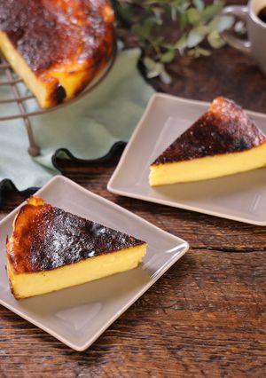 水切りヨーグルトで☆バスク風チーズケーキ-レシピのメイン写真