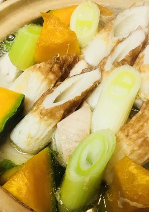 鶏肉と寄せ合わせ小さい野菜たくさん鍋-レシピのメイン写真