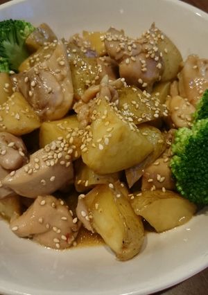 新じゃがと鶏のピリ辛オイスター炒め煮-レシピのメイン写真