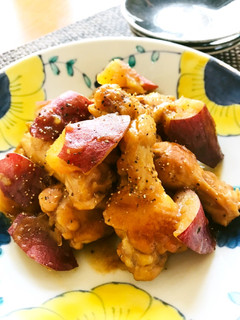 簡単おかず☆鶏手羽元とさつま芋の甘辛煮-レシピのメイン写真