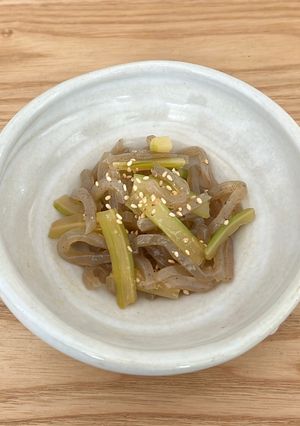 セロリと糸こんにゃくの辛子醤油和え-レシピのメイン写真