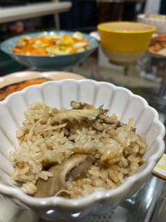 簡単!生姜と白だし香る舞茸の炊き込みご飯-レシピのメイン写真