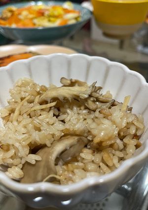 簡単！生姜と白だし香る舞茸の炊き込みご飯-レシピのメイン写真