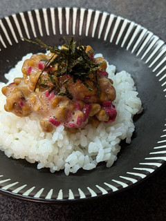 紅ショウガでさっぱり食が進む納豆ごはん-レシピのメイン写真