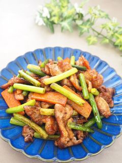 ニンニクの芽と豚こま肉の中華炒め-レシピのメイン写真