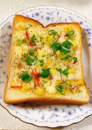 カニカマとコーンのトースト-レシピのメイン写真