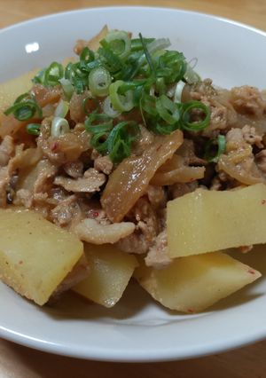 豚こまキムチタンドリー風味噌じゃが-レシピのメイン写真