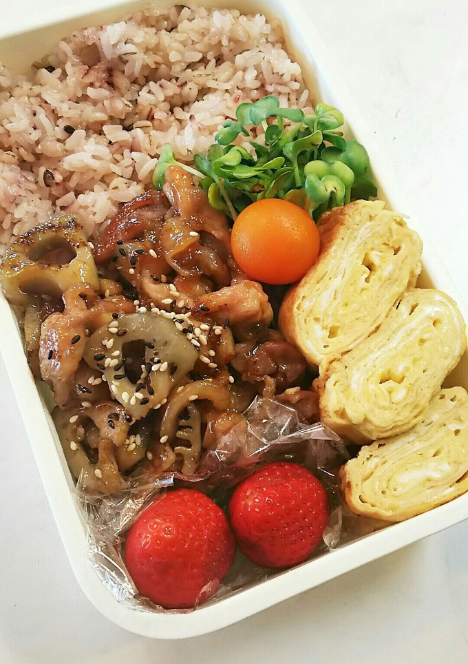 お弁当(4/13)豚肉と蓮根の甘辛炒め-レシピのメイン写真