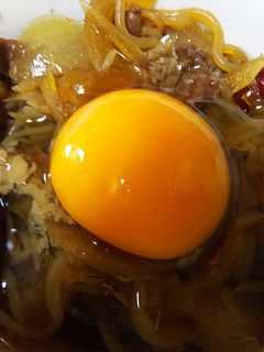 簡単美味・牛肉と白滝と玉葱のすき焼き風煮-レシピのメイン写真