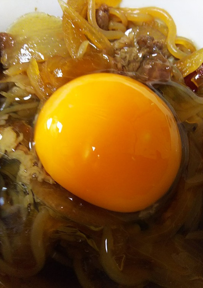 簡単美味・牛肉と白滝と玉葱のすき焼き風煮-レシピのメイン写真