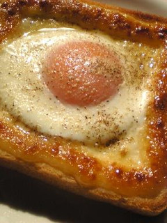 *忙しい朝に*マヨ目玉焼きトースト-レシピのメイン写真