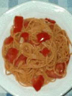 唐辛子入りスパゲッティを使ったトマトのパスタ-レシピのメイン写真