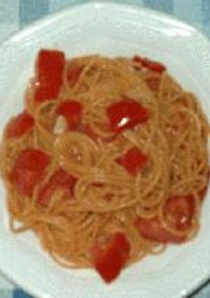 唐辛子入りスパゲッティを使ったトマトのパスタ-レシピのメイン写真