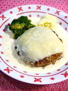 簡単!ハンバーグ☆チーズクリーム煮-レシピのメイン写真