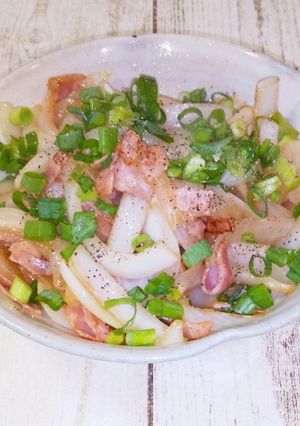 新玉ねぎとベーコンの塩胡椒炒め-レシピのメイン写真