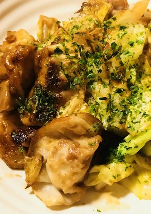 キャベツ&レトルト餃子のソース焼き-レシピのメイン写真