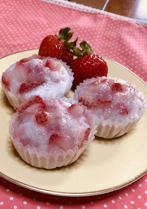 いちご蒸しパン-レシピのメイン写真