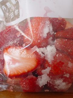 お砂糖まぶして☆イチゴの冷凍保存-レシピのメイン写真