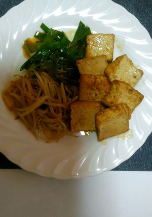 ピリ辛！もやしとニラ揚げ豆腐のゴヒージョ-レシピのメイン写真