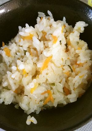 炊飯器で！鮭のうま塩ドレッシングご飯！-レシピのメイン写真
