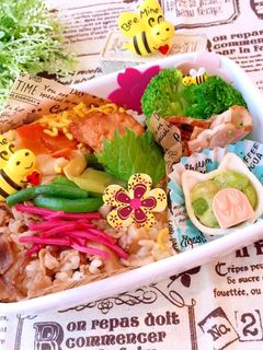 4月15日 牛丼風 春弁当 詰め方-レシピのメイン写真