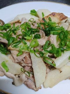 ホクホク山芋と豚肉のバター醤油炒め♪-レシピのメイン写真