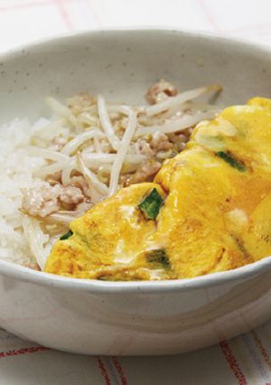 ふんわりにら玉ともやしのあんかけ丼-レシピのメイン写真