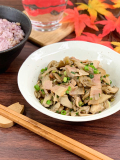 旨みベーコンで主役*舞茸の簡単麺つゆ炒め-レシピのメイン写真