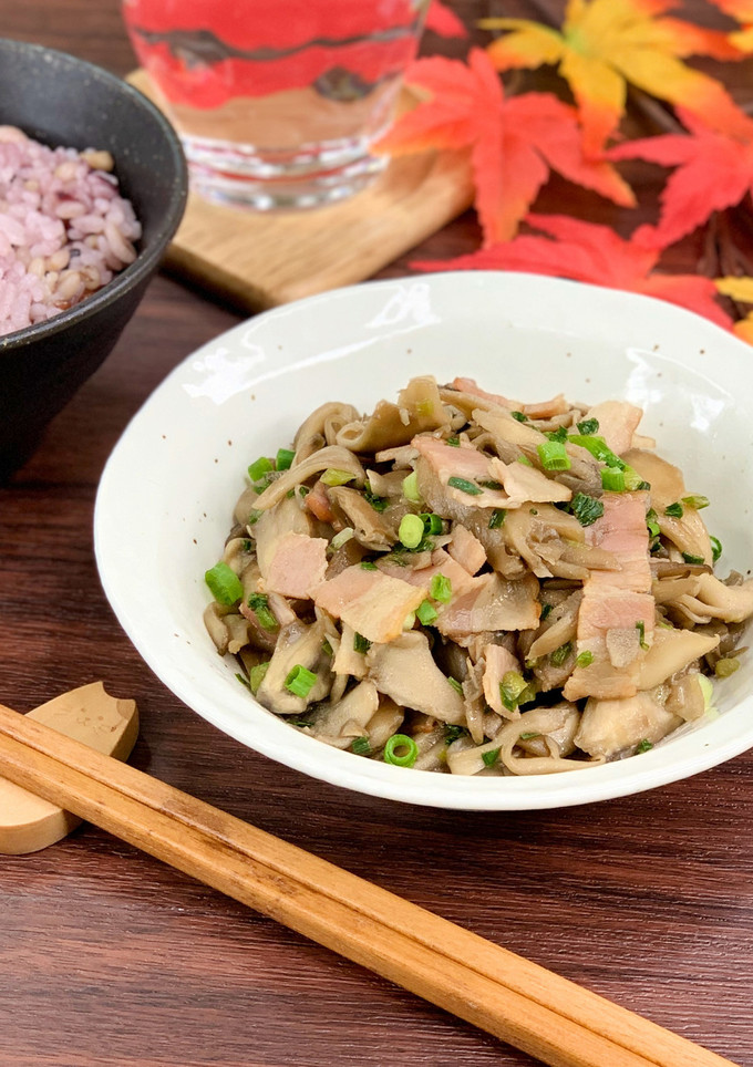 旨みベーコンで主役＊舞茸の簡単麺つゆ炒め-レシピのメイン写真