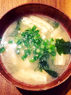 液体みそで作る定番みそ汁-レシピのメイン写真