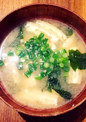 液体みそで作る定番みそ汁-レシピのメイン写真
