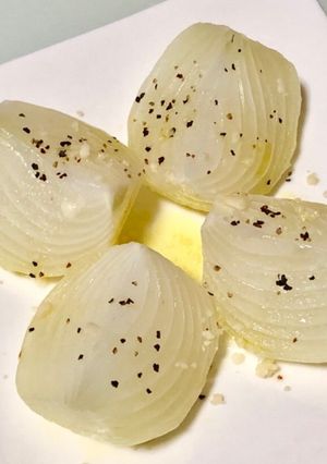 新玉葱のレンジ蒸しオリーブオイル粉チーズ-レシピのメイン写真